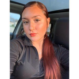 Meet your Posher, Nikki